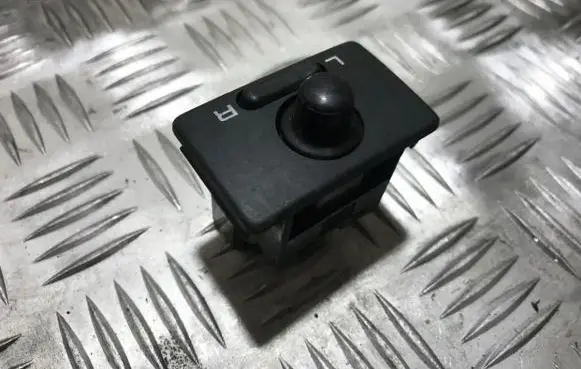 Nissan Almera Wing mirror switch