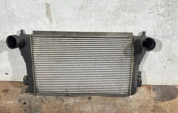 Skoda Octavia Mk2 (1Z) Intercooler radiator 1k0145803bb