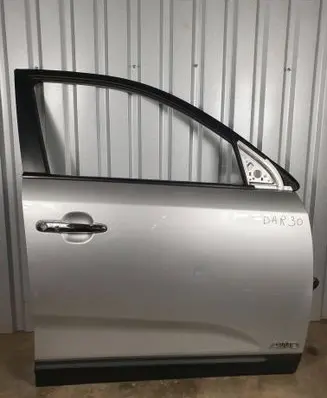 KIA Sorento Front door