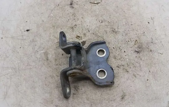 Toyota Corolla Verso E121 Front door lower hinge NOCODE
