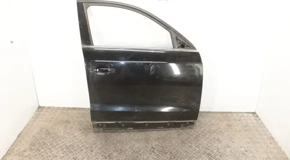 Audi Q3 8U Front door
