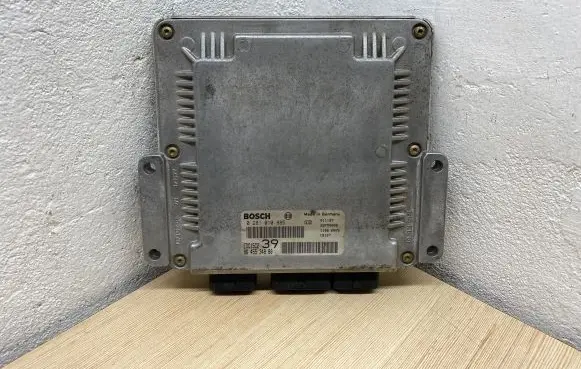 Citroen C5 Engine control unit/module 9645534880 EDC15C2 0281010885