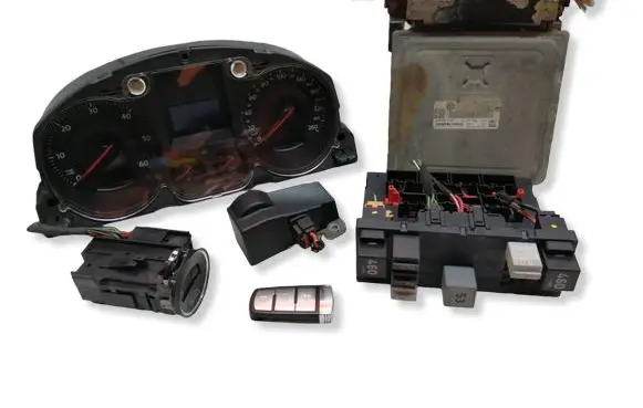 Volkswagen PASSAT B6 Engine ECU kit and lock set 5WP45612AC