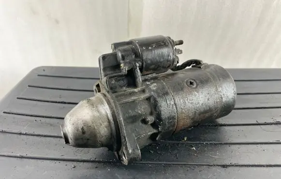 Audi A6 S6 C4 4A Starter motor 046911023B