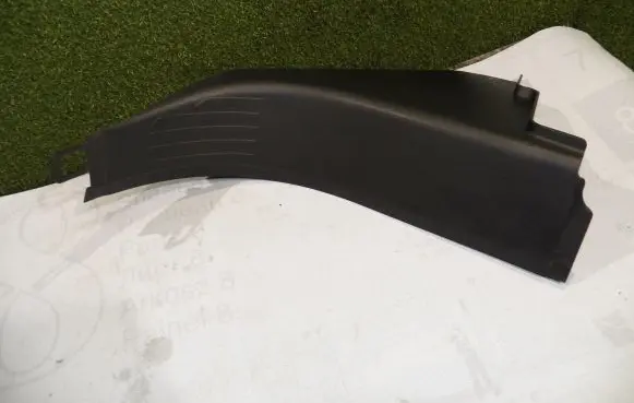 Land Rover Defender (A) pillar trim L8B202348B