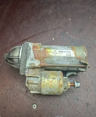 Mercedes-Benz B W245 Starter motor A0061510301 21C71209