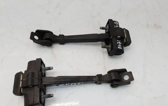 Renault Clio IV Rear door check strap stopper 