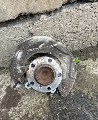 BMW 1 F20 F21 Front wheel hub spindle knuckle 6792286