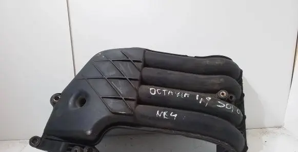 Skoda Octavia Mk1 (1U) Intake manifold 038129713H 038129712