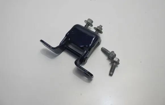 Suzuki SX4 S-Cross Rear door upper hinge 68L