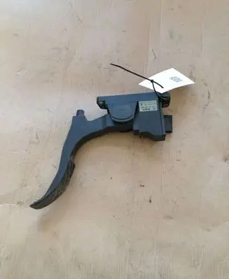Volkswagen Golf IV Accelerator throttle pedal 0281002342