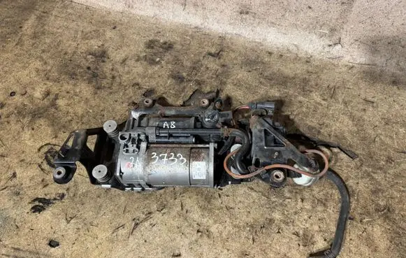 Audi A8 S8 D4 4H Air suspension compressor/pump 4H0616005C