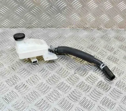Nissan Leaf I (ZE0) Brake fluid reservoir 