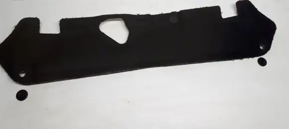 Engine bonnet/hood sound/heat insulation
