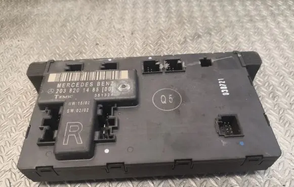 Mercedes-Benz C W203 Door control unit/module 2038201485