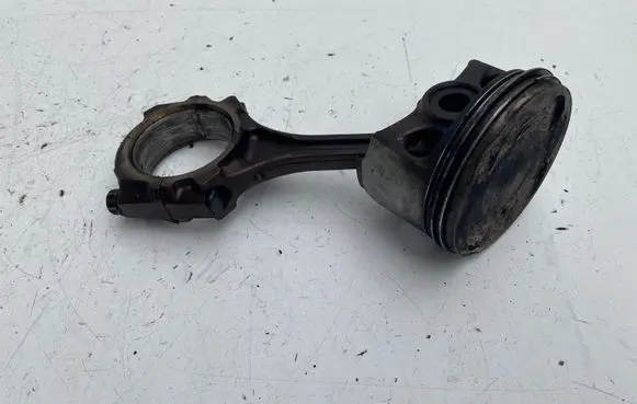Toyota Picnic Piston with connecting rod 8430