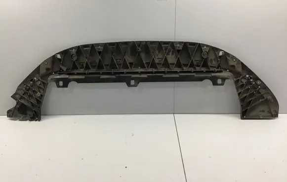 Volvo XC60 Front bumper skid plate/under tray 31383167
