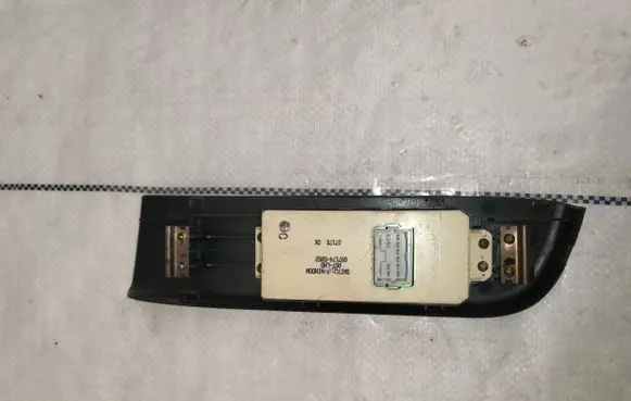 Opel Frontera B Electric window control switch 8971745852