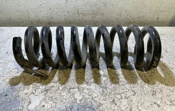 Chrysler 300 - 300C Rear coil spring
