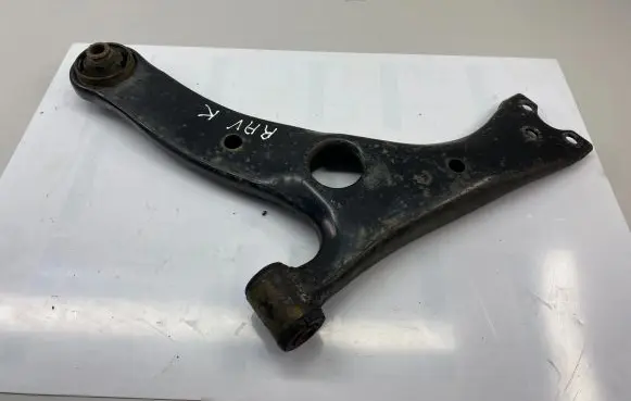 Toyota RAV 4 (XA20) Front lower control arm/wishbone