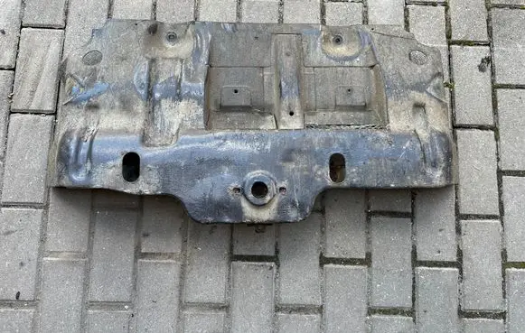 Toyota Land Cruiser (J120) Engine splash shield/under tray