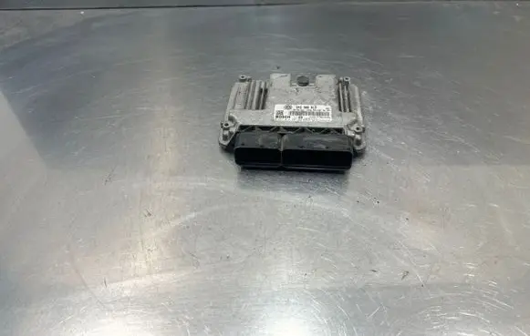 Volkswagen Polo V 6R Engine control unit/module 045906013 0281012551