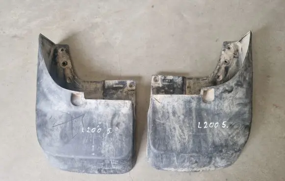 Mitsubishi L200 Rear mudguard 5370A983 5370A984
