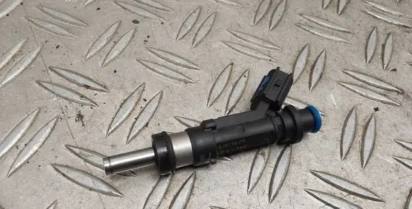 Toyota Yaris Fuel injector 2320947010