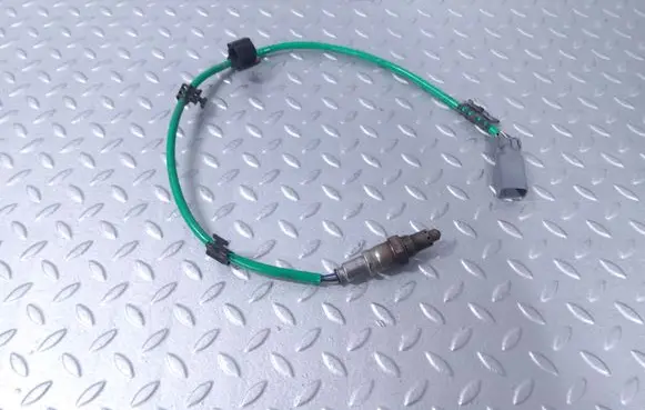 Land Rover Defender Lambda probe sensor LK629D375AA