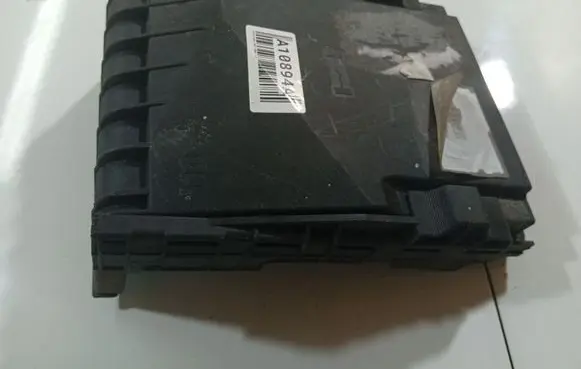 Volkswagen Golf V Fuse box cover 1K0937132F 1K0.937.132F