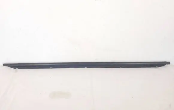 Volkswagen Golf Plus Front door glass trim molding 5M0837477