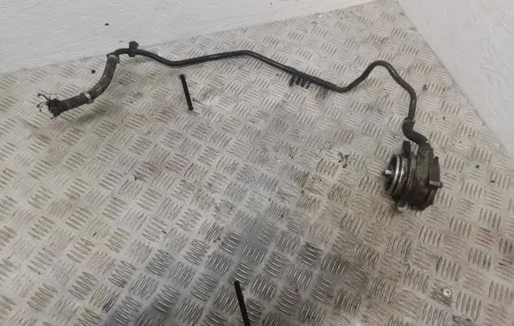 BMW 5 E39 Vacuum pump 221057