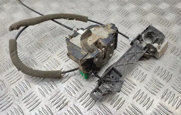 Nissan Pathfinder R51 Front door lock 80611EB300
