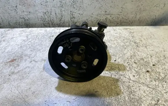 Skoda Octavia Mk1 (1U) Power steering pump 