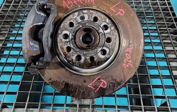 Volkswagen PASSAT B8 Front wheel hub spindle knuckle IMPRK1571351