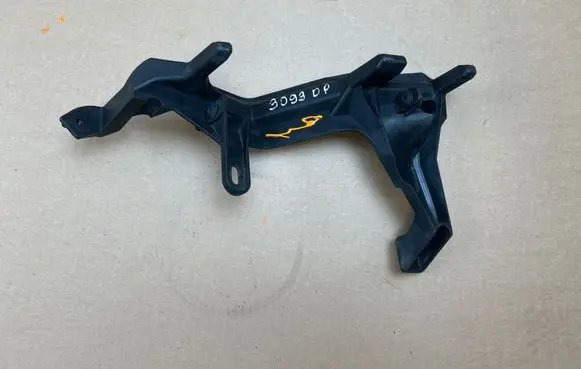 Porsche Cayenne (9PA) Front bumper mounting bracket 7L5807890