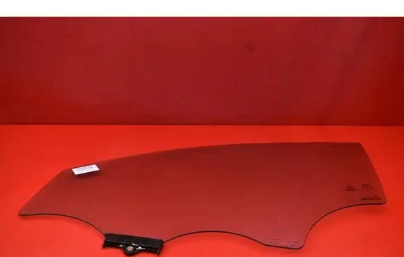 Hyundai Tucson JM Front door window glass four-door 