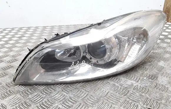 Volvo C30 Headlight/headlamp 31214805