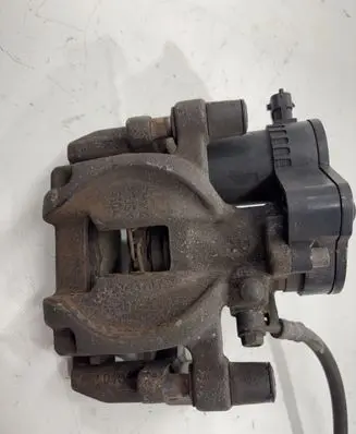 Subaru Outback (BS) Rear brake caliper 26620AL020