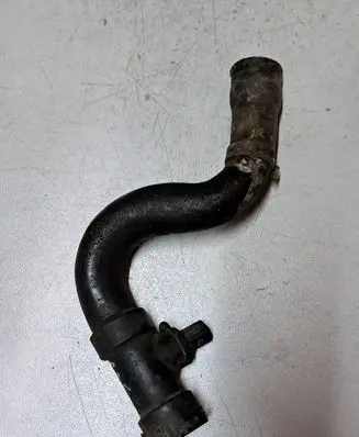 Audi A6 S6 C5 4B Engine coolant pipe/hose 8D0121049