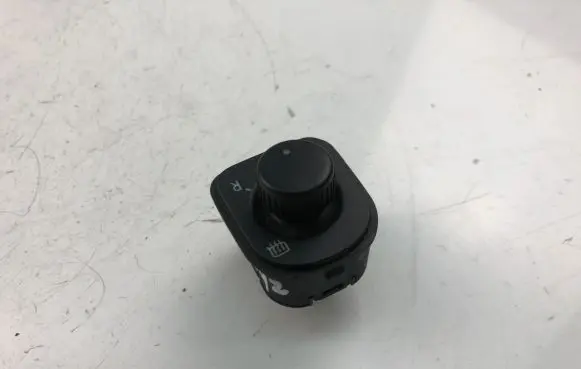 Volkswagen Golf V Wing mirror switch 1K0959565K