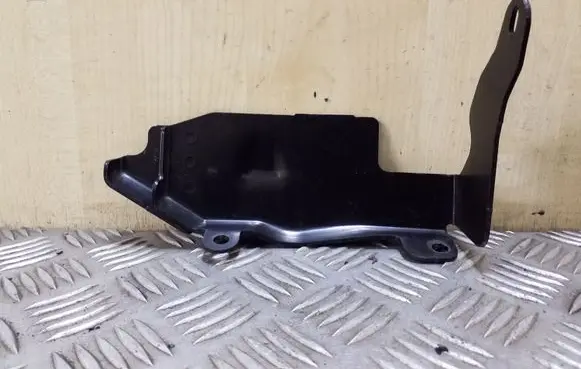 Other engine bay part