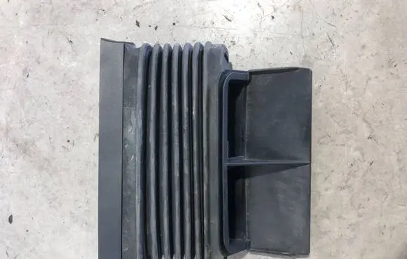 Mercedes-Benz CLS C218 X218 Air intake duct part A2125050161