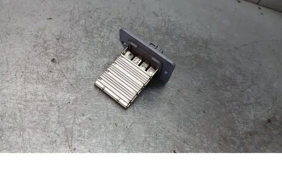 Hyundai Matrix Heater blower motor/fan resistor 