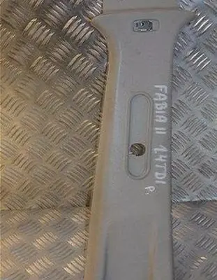 Skoda Fabia Mk2 (5J) Rear door speaker cover trim SKODA_FABIA_II_OSŁONA_SŁUPKA_PRAWA_GÓRA