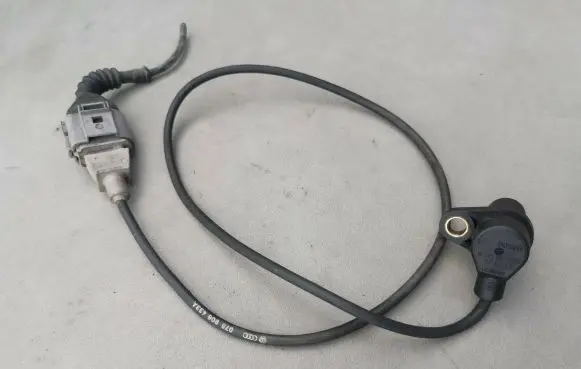 Audi A4 S4 B7 8E 8H Crankshaft position sensor 0281002223 188313
