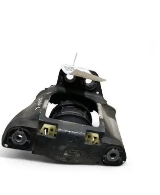 Volvo XC90 Engine mount bracket 32137496
