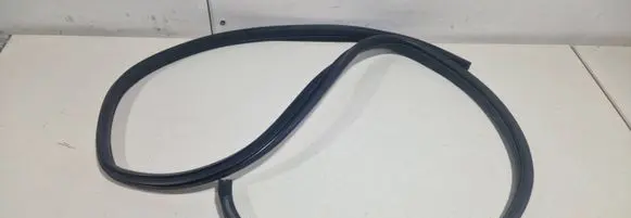 Hyundai i10 Rear door rubber seal (on body)