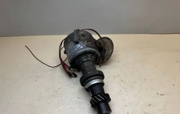 Volkswagen Golf II Spark distributor 050905205C 0237020156 Z415