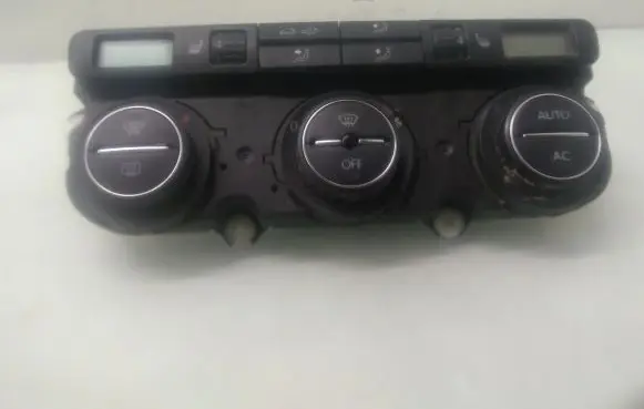Volkswagen PASSAT B6 Climate control unit 74677585